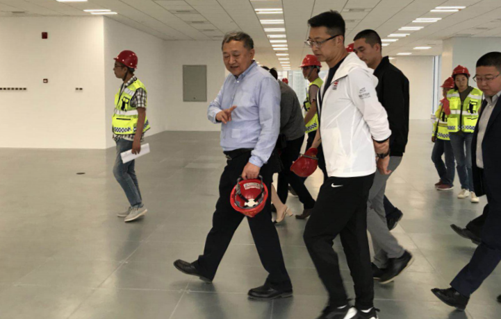 2019 年 7 月華潤(rùn)置地李欣總裁一行到鴻運(yùn)金茂考察.PNG